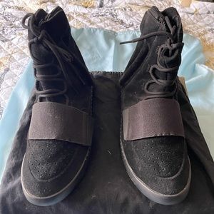 Yeezy Boost 750 'Triple Black'